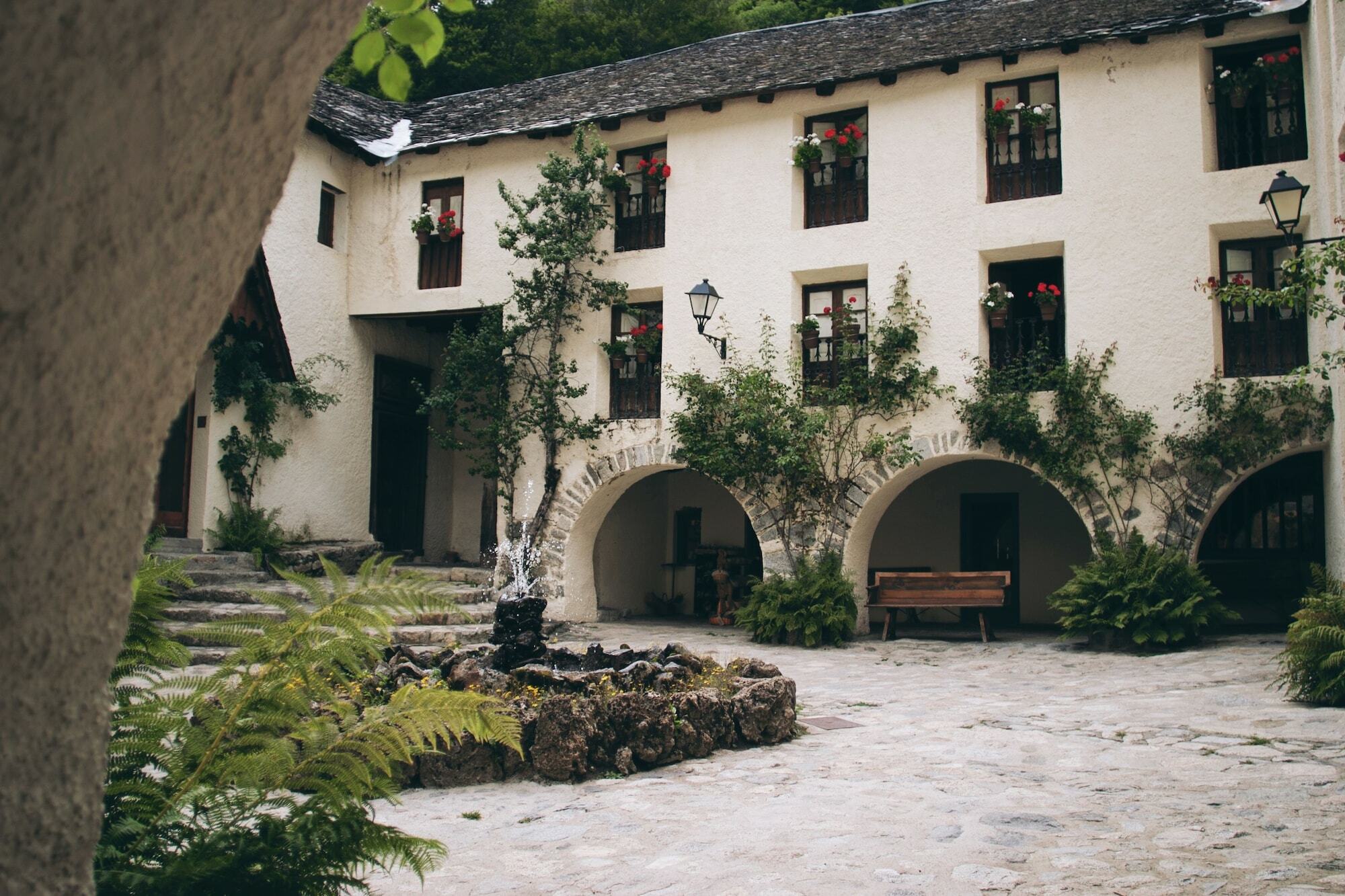 Hotel Caldas Caldes De Boi Exterior photo